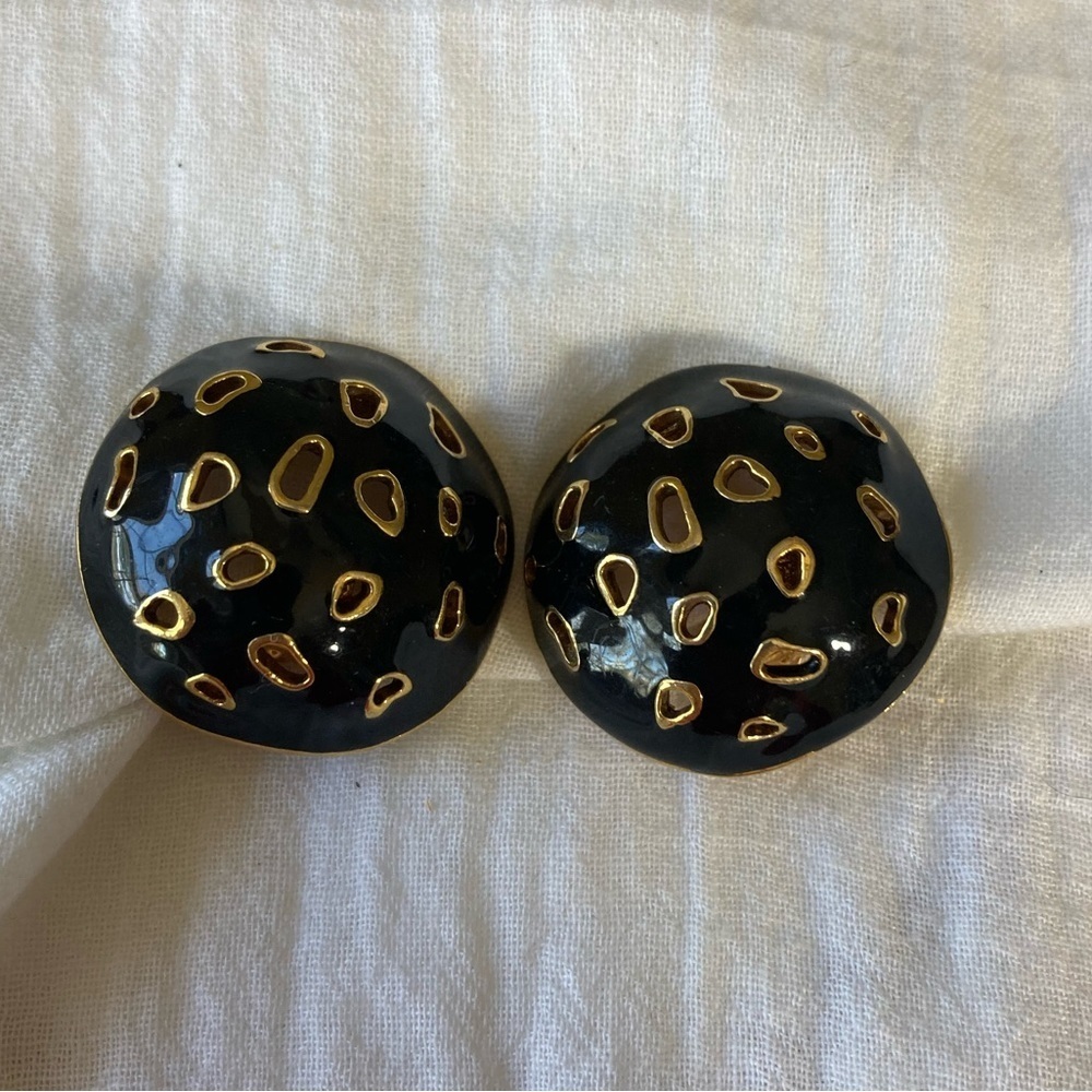Signed EB Open Design Black‎ Enamel Vintage Clip on Earrings